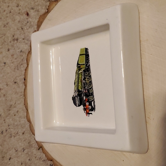 Honiton Devon Pottery Train Design Small Dish England - Picture 1 of 7